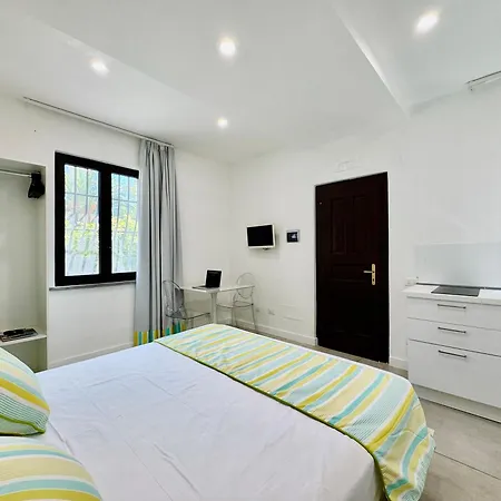 Yourhome - Claudette * Massa Lubrense
